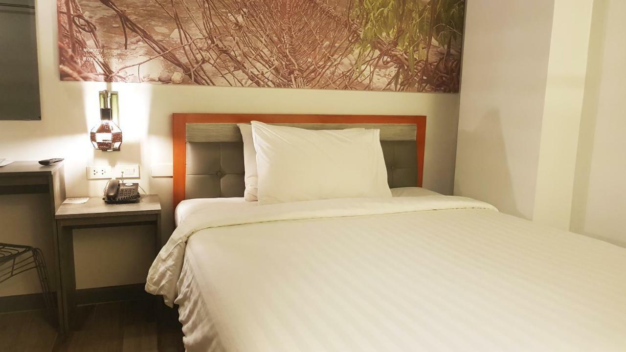 Gq Plaza Hotel Kalibo Exterior foto